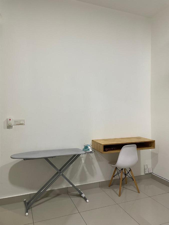 Aiyu Homestay, Conezion, Ioi Katil